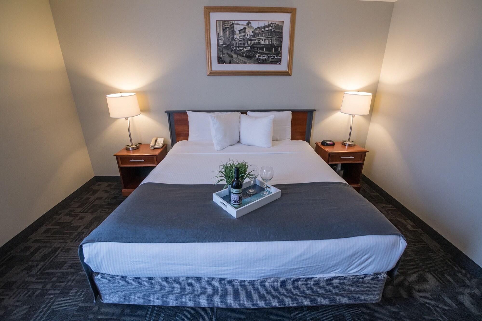 Hotel Westport Kansas City, Tapestry Collection By Hilton Екстериор снимка