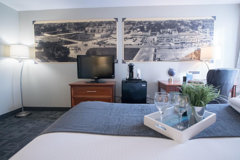 Hotel Westport Kansas City, Tapestry Collection By Hilton Екстериор снимка