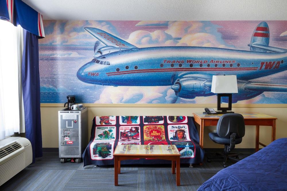 Hotel Westport Kansas City, Tapestry Collection By Hilton Екстериор снимка
