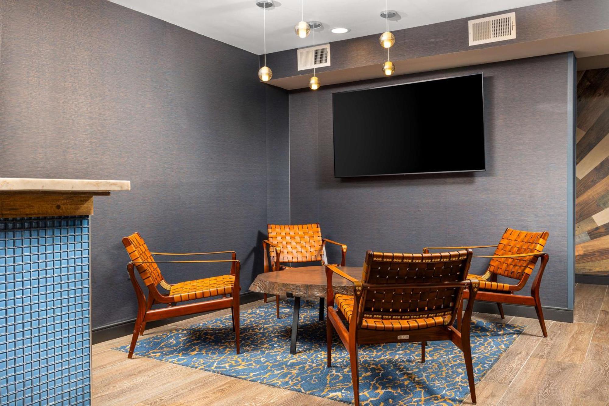 Hotel Westport Kansas City, Tapestry Collection By Hilton Екстериор снимка